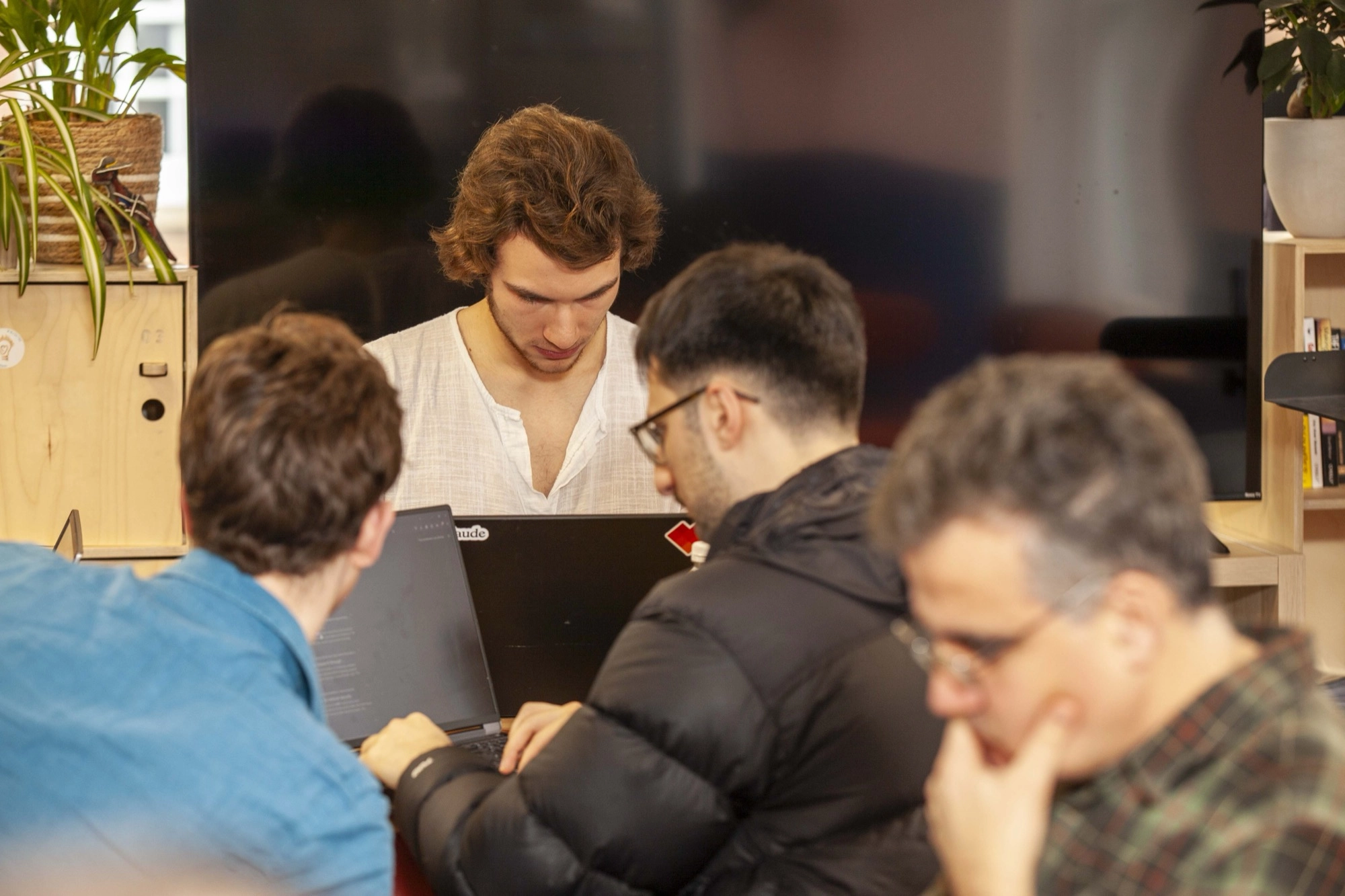 Discussion during a Meridian programme session